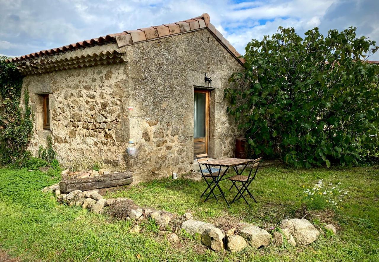 Gite De Corsas Saint-Victor  Bagian luar foto